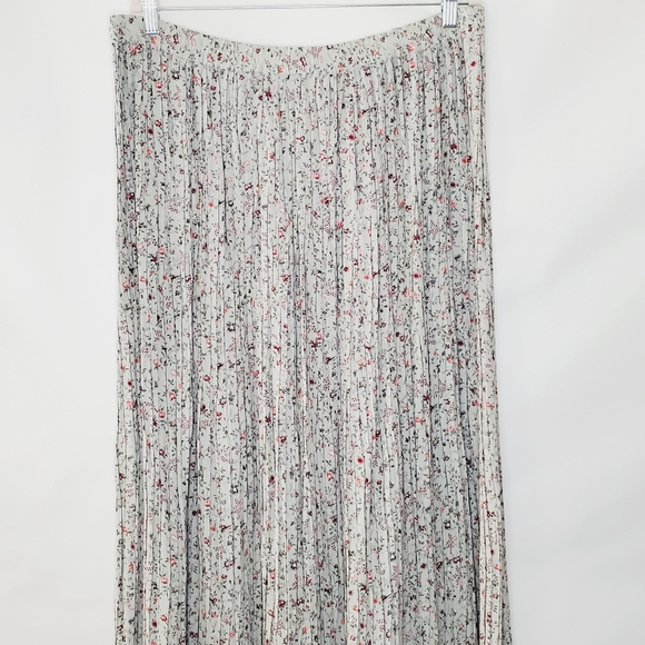Talbots Floral Print Maxi Skirt Size XL Accordion Pleat Stretch Waist Flowy - Picture 2 of 10